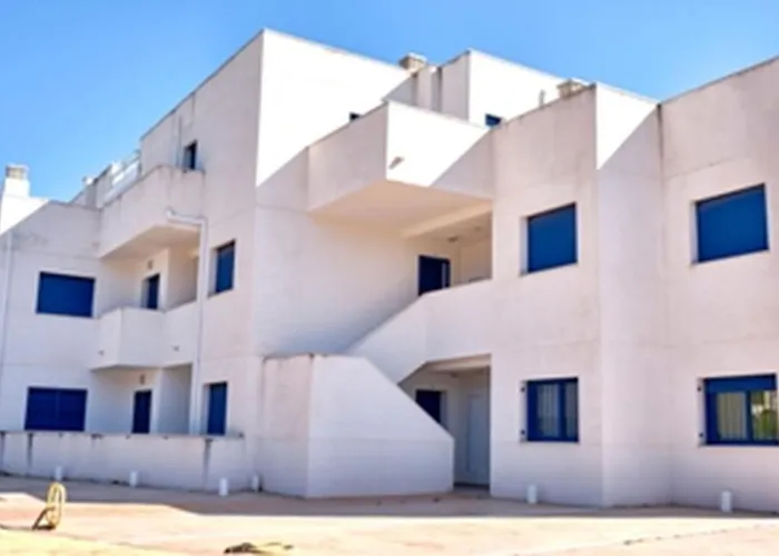 Bonito Bajo En Edificio Marina 1 칼라파트